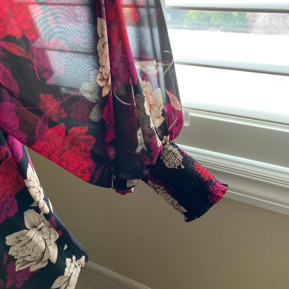 Vince Camuto NWOT Blouse Size Small - Picture 4 of 6